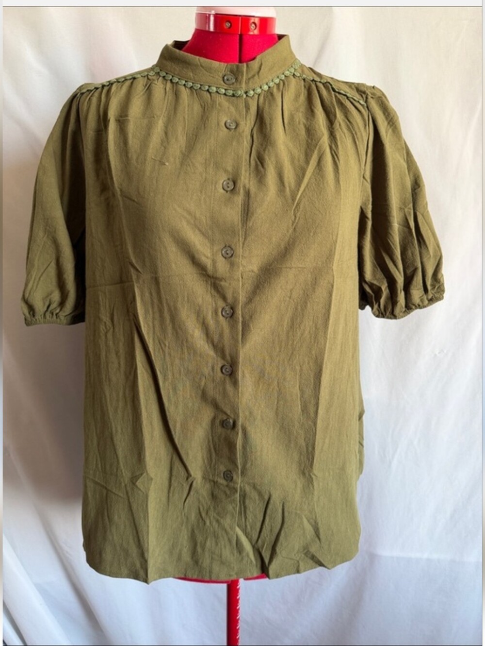 Women's Olive Green Button-Front Puff Sleeve Shirt MM282